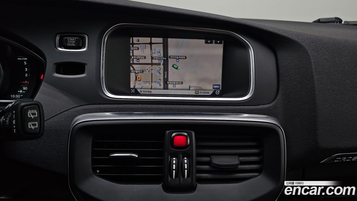 Volvo V40 2015