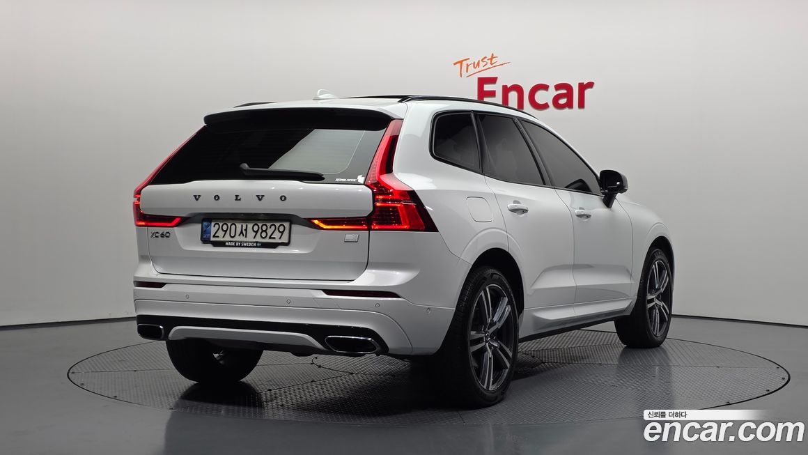 Volvo XC60 2021
