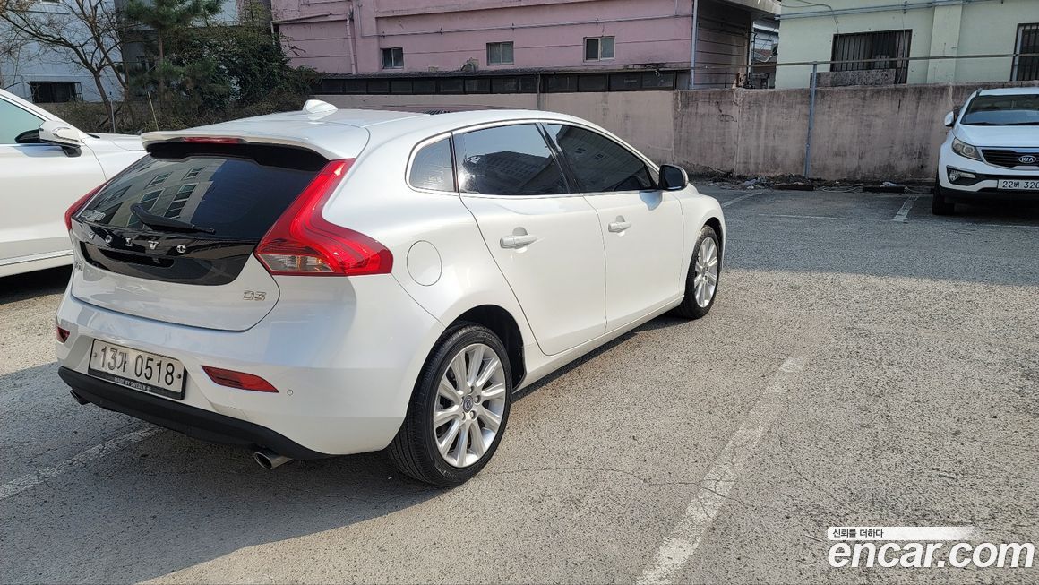 Volvo V40 2016