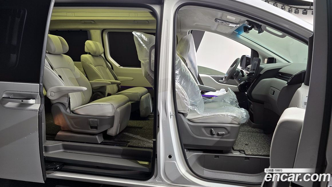 Hyundai Staria 2024