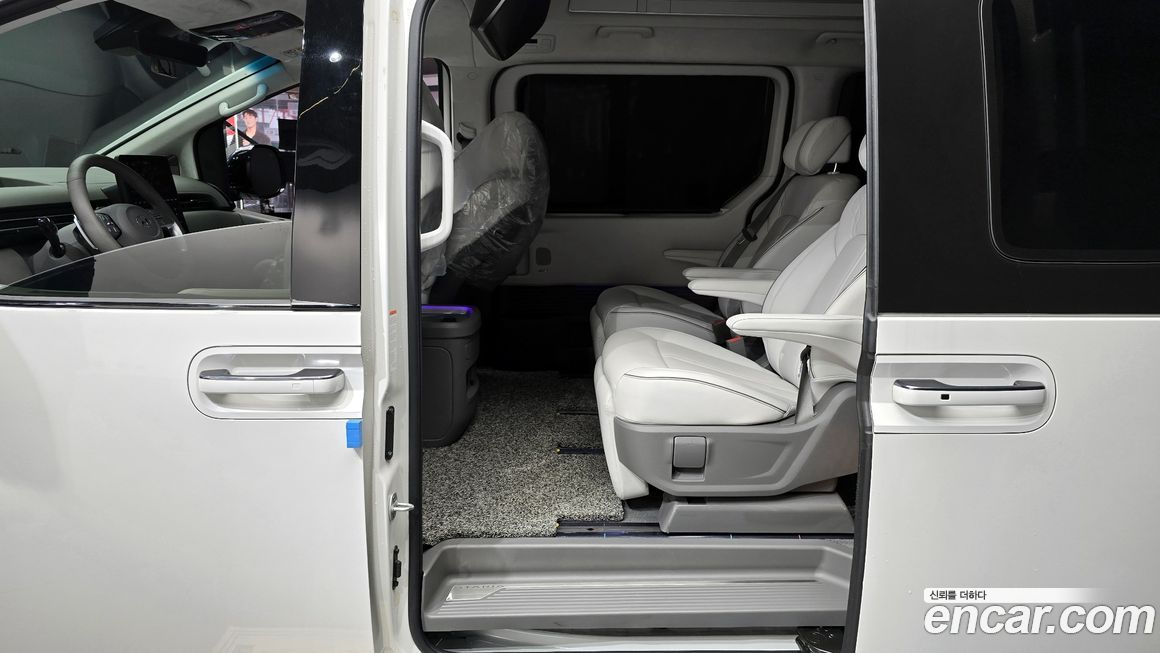 Hyundai Staria 2024
