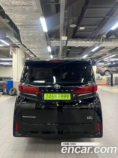 Toyota Alphard 2025