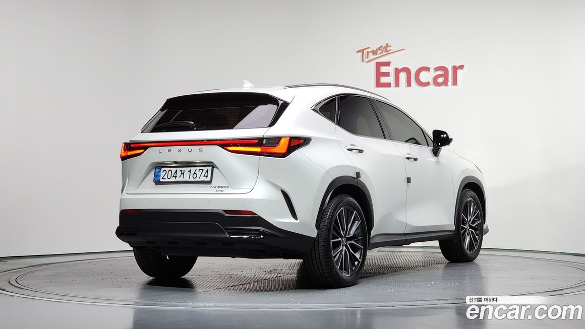 Lexus NX 2025