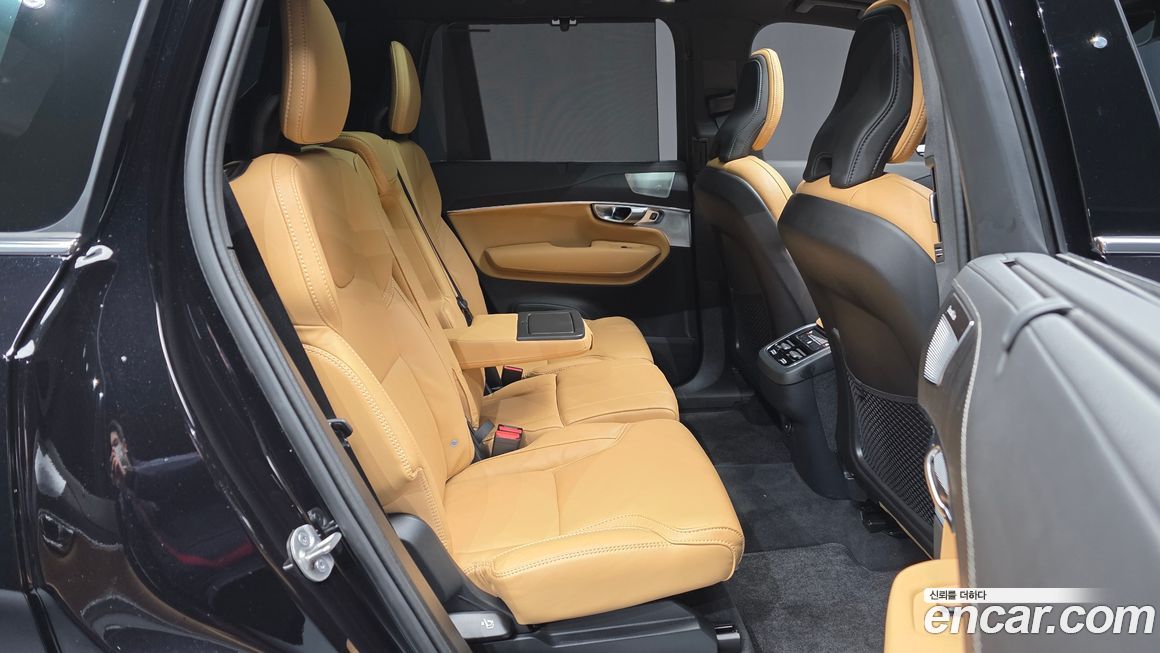 Volvo XC90 2025