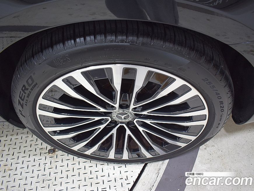 Mercedes-Benz S-Class 2022