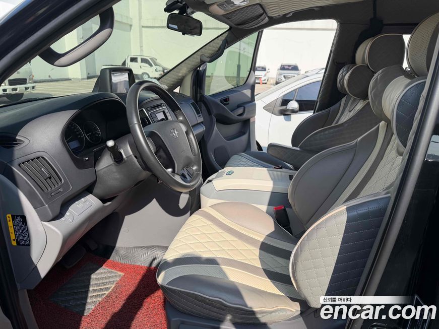 Hyundai Starex 2021