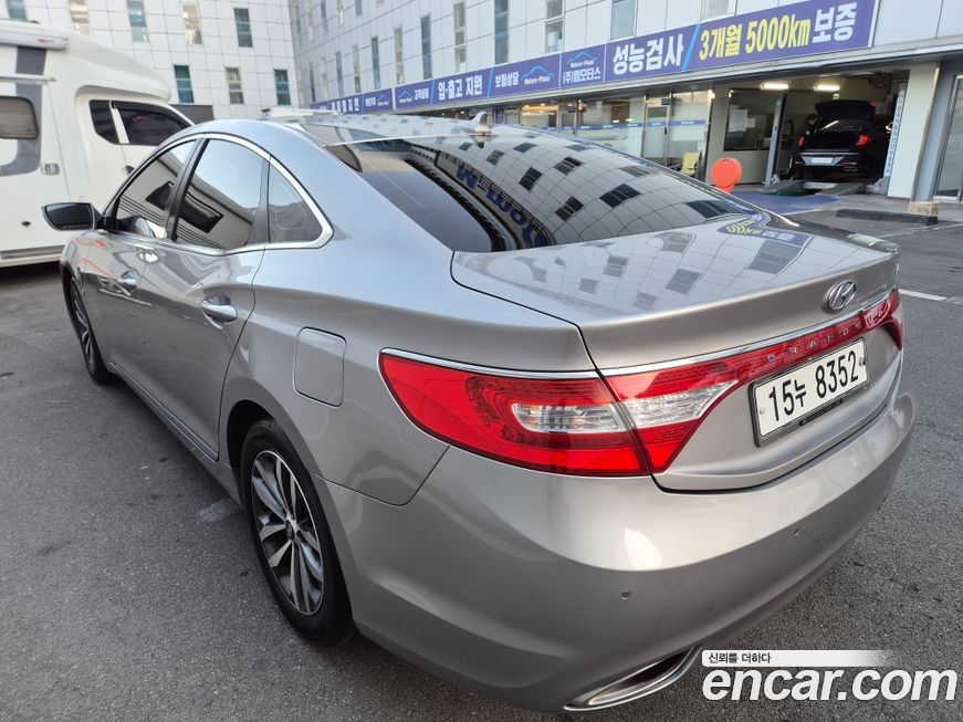 Hyundai Grandeur 2011