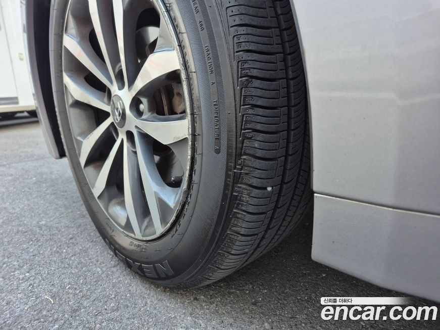 Hyundai Grandeur 2011