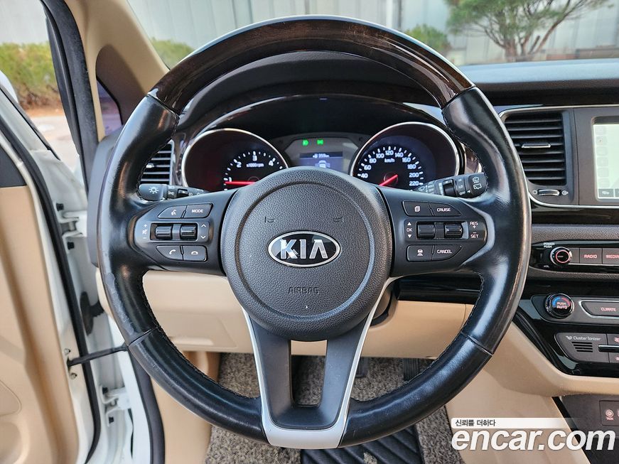 Kia Canival 2019