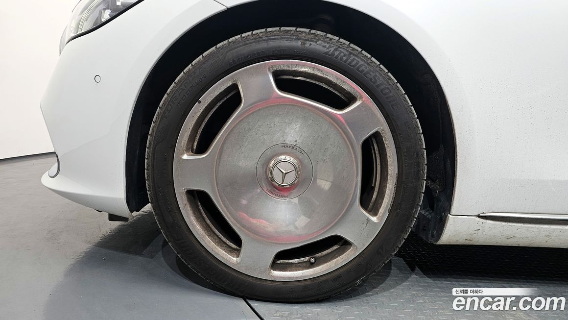 Mercedes-Benz S-Class 2024