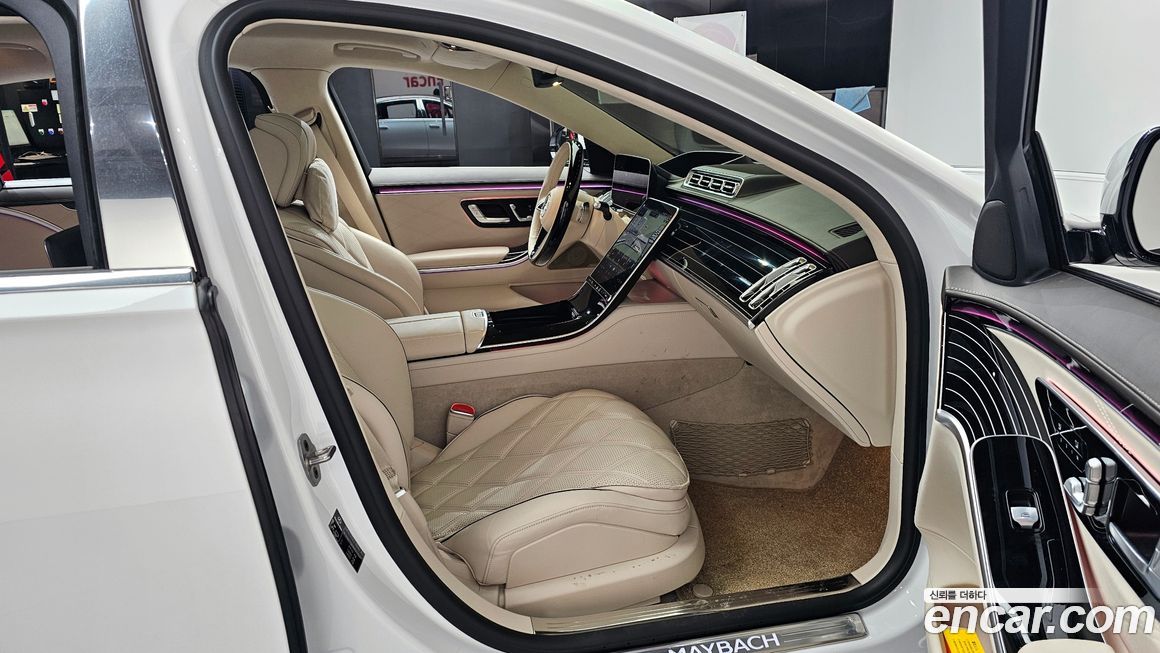 Mercedes-Benz S-Class 2024