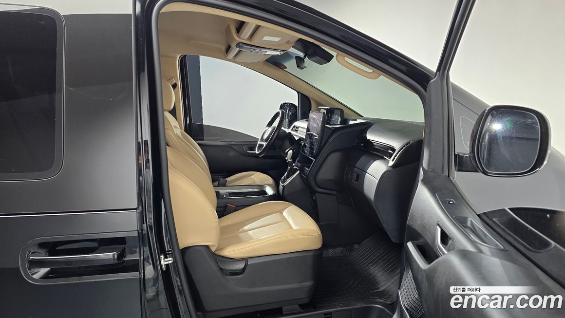 Hyundai Staria 2022