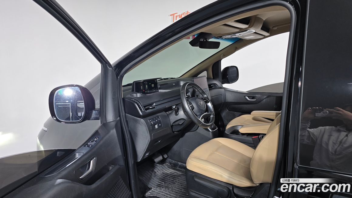 Hyundai Staria 2022
