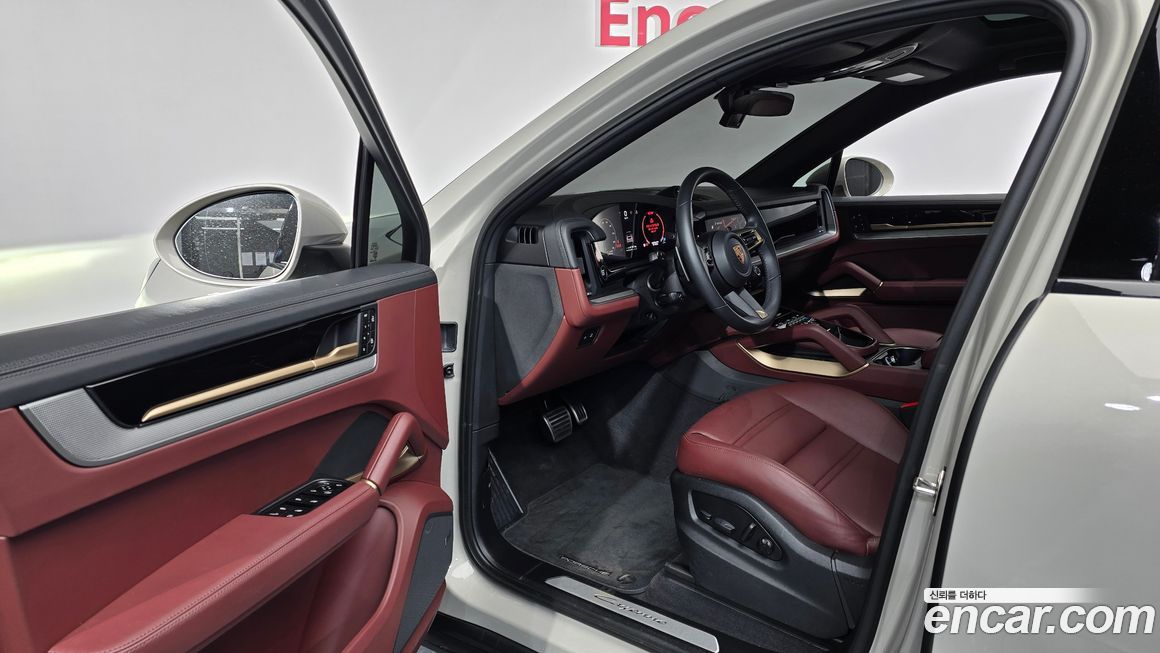 Porsche Cayenne 2025