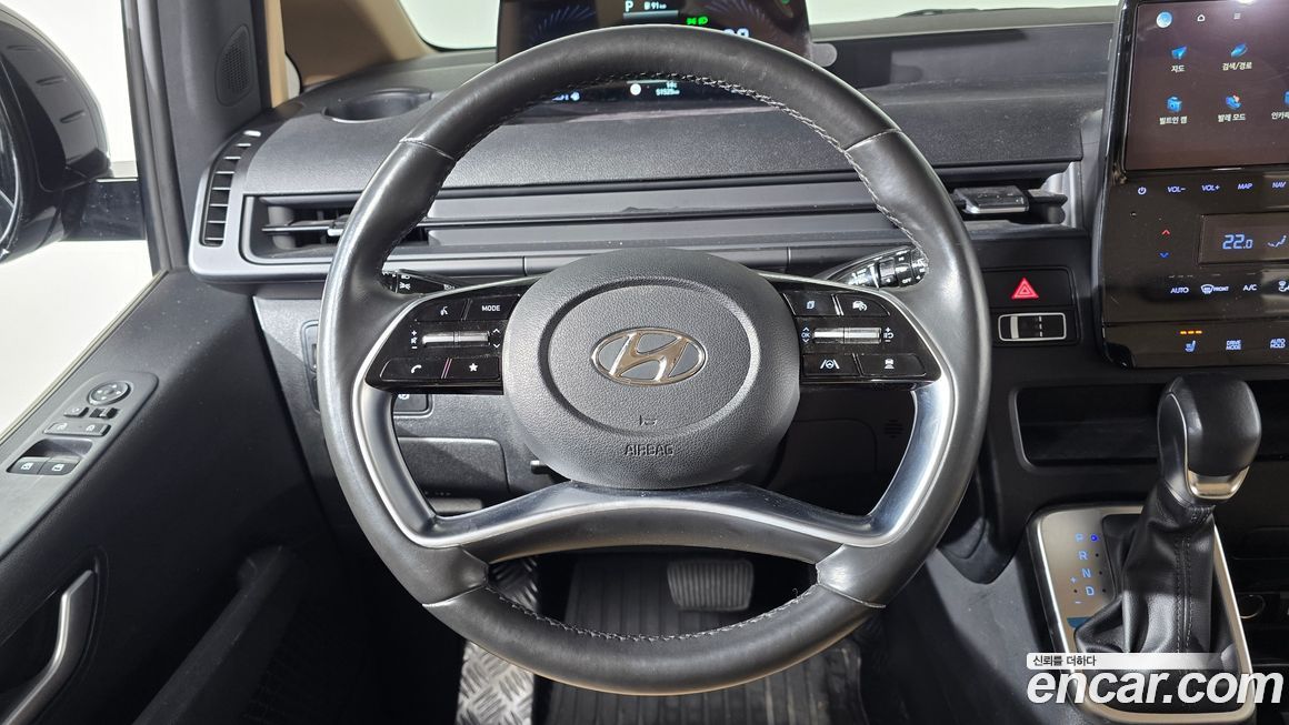 Hyundai Staria 2022