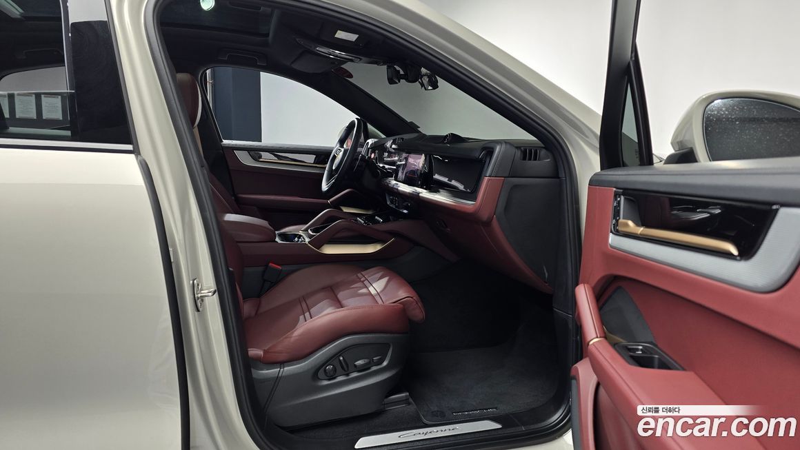 Porsche Cayenne 2025