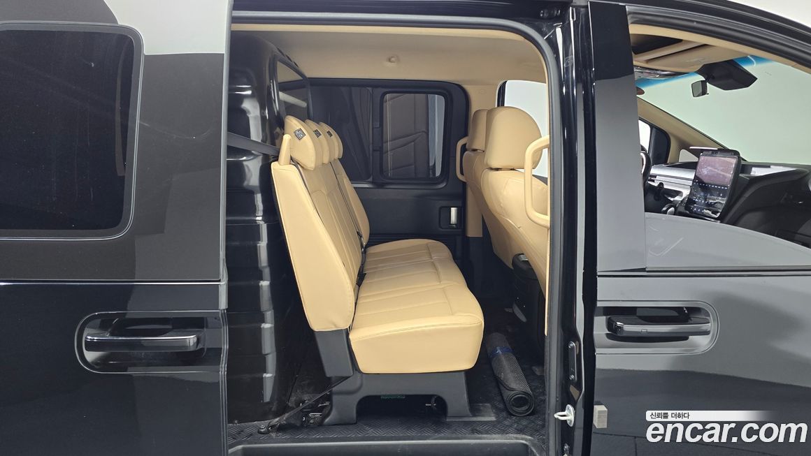 Hyundai Staria 2022