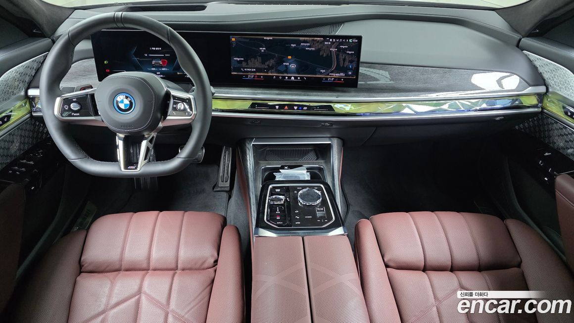 BMW i7 2025