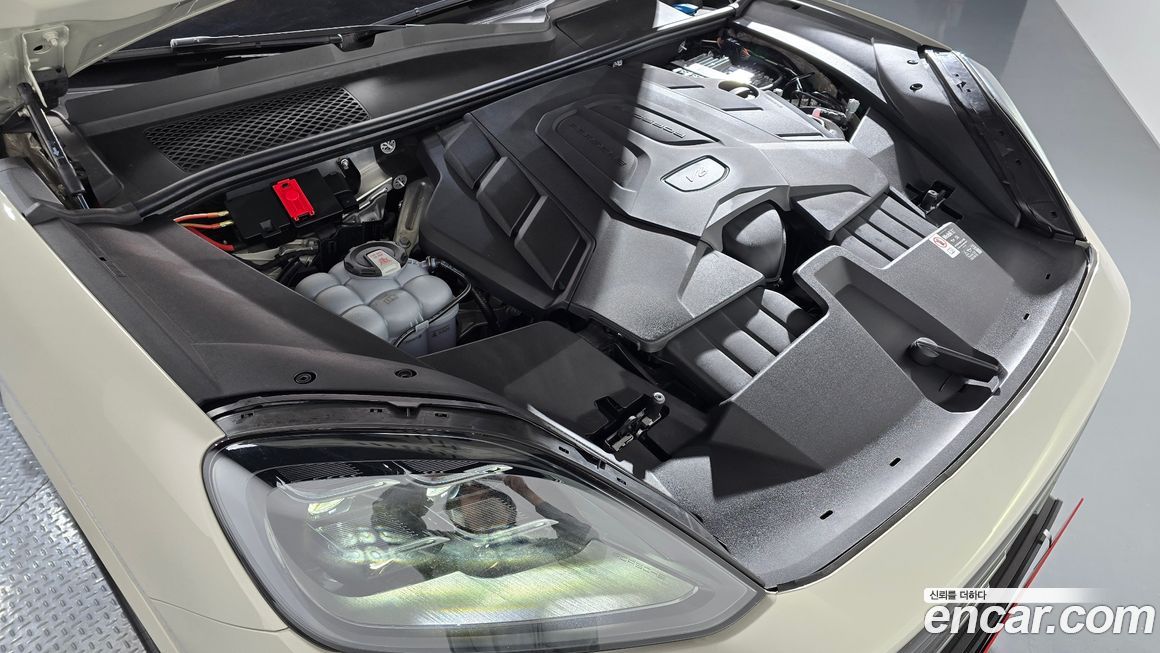 Porsche Cayenne 2025