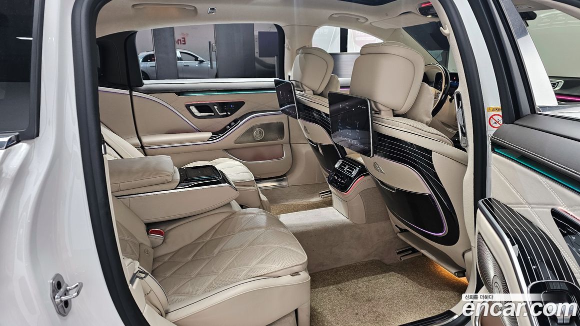 Mercedes-Benz S-Class 2024