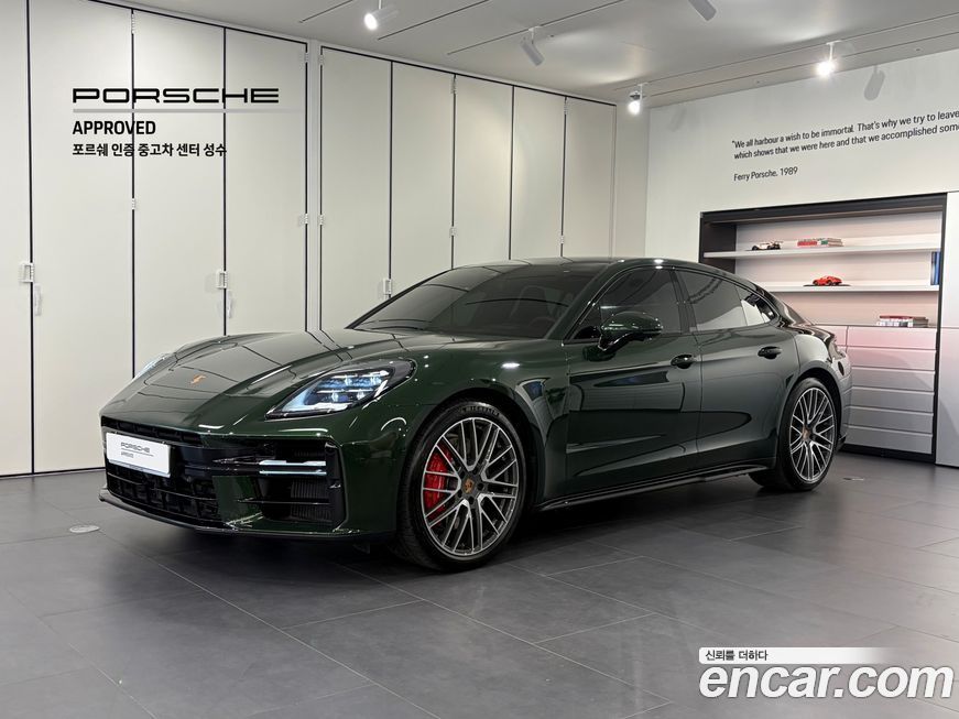 Porsche Panamera 2025