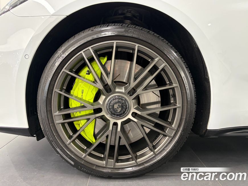 Porsche Panamera 2024