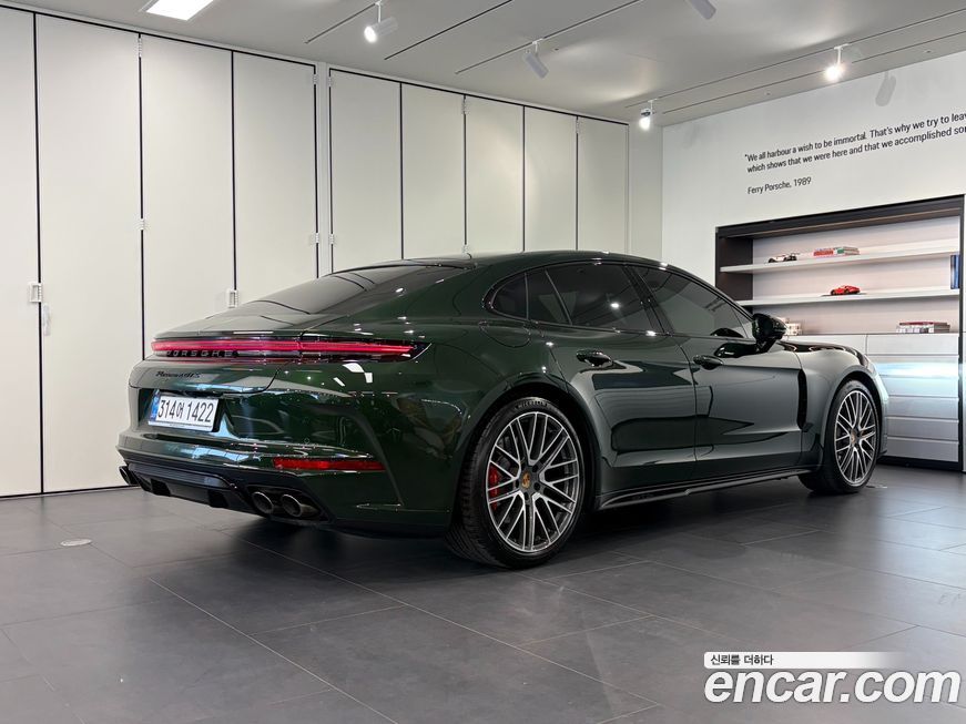 Porsche Panamera 2025
