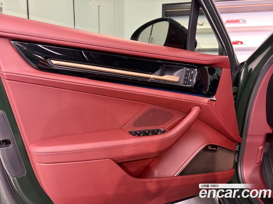 Porsche Panamera 2025