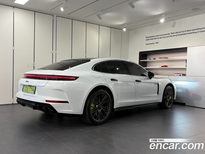 Porsche Panamera 2024