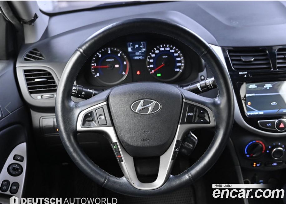 Hyundai Accent 2015