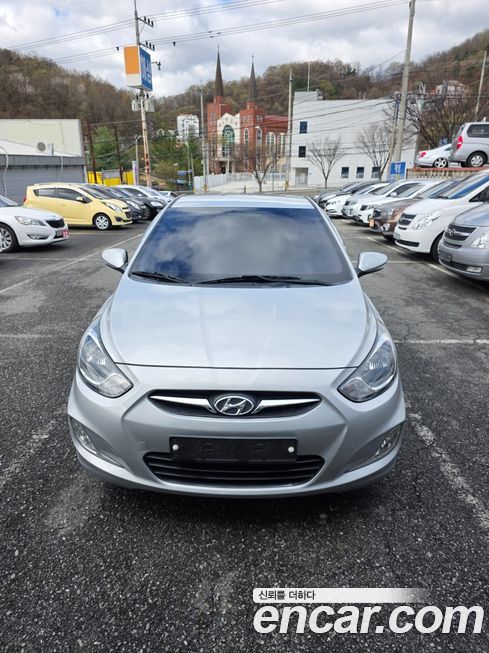 Hyundai Accent 2012