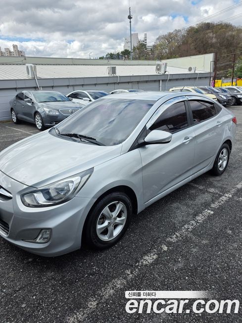 Hyundai Accent 2012