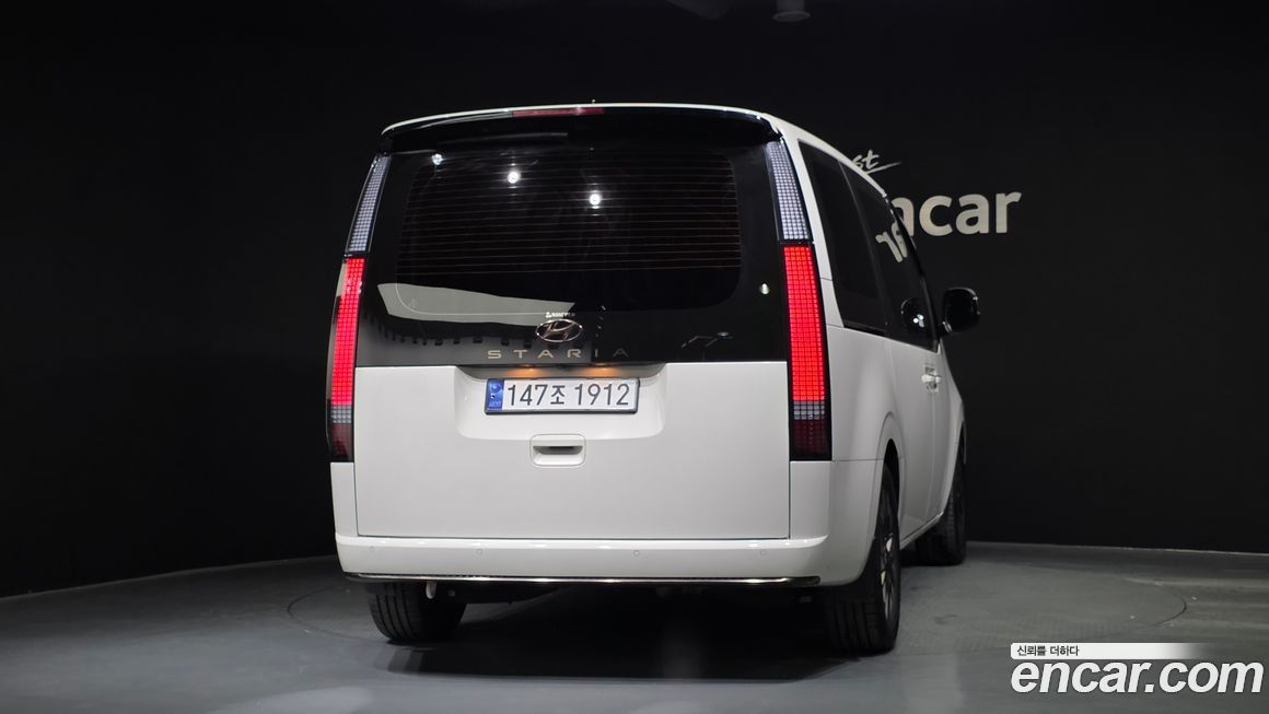 Hyundai Staria 2023