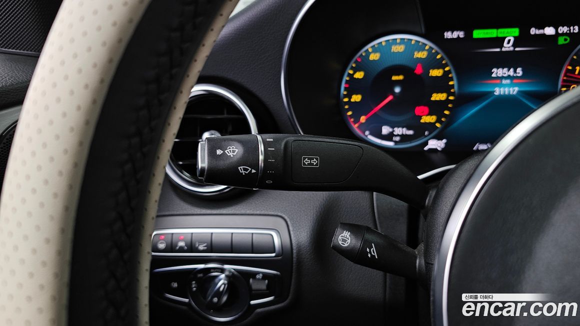 Mercedes-Benz C-Class 2020