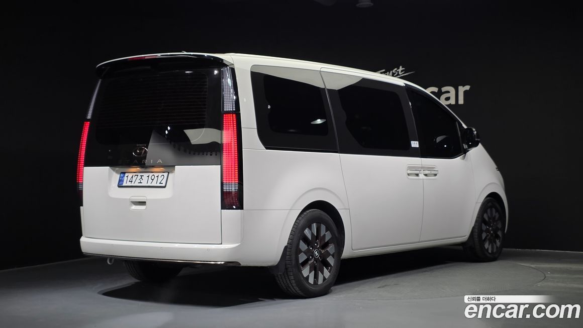 Hyundai Staria 2023