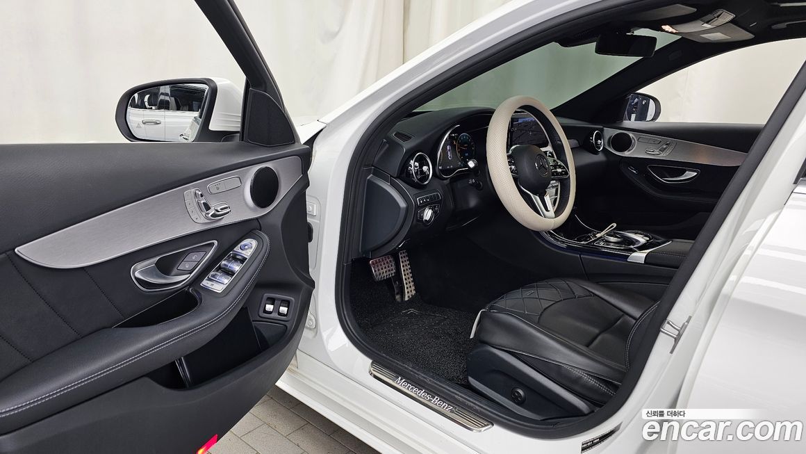 Mercedes-Benz C-Class 2020