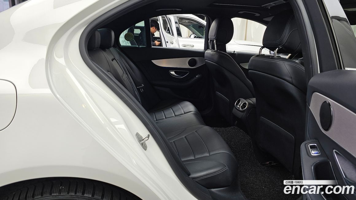 Mercedes-Benz C-Class 2020