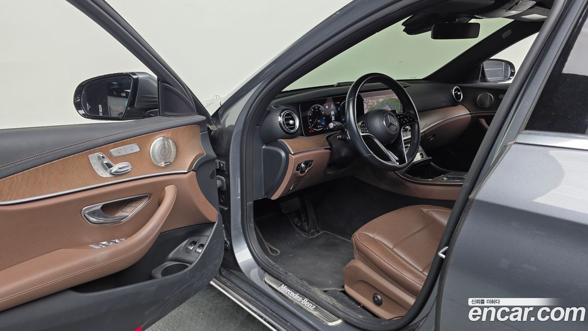 Mercedes-Benz E-Class 2021