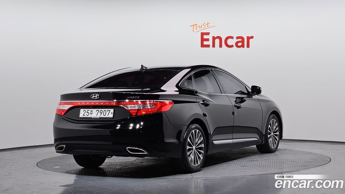 Hyundai Grandeur 2013