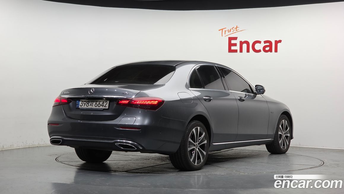 Mercedes-Benz E-Class 2021