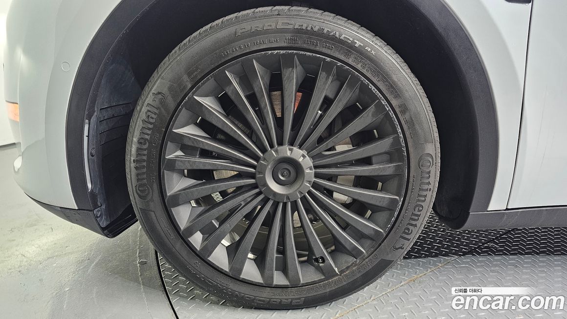 Tesla Model Y 2021