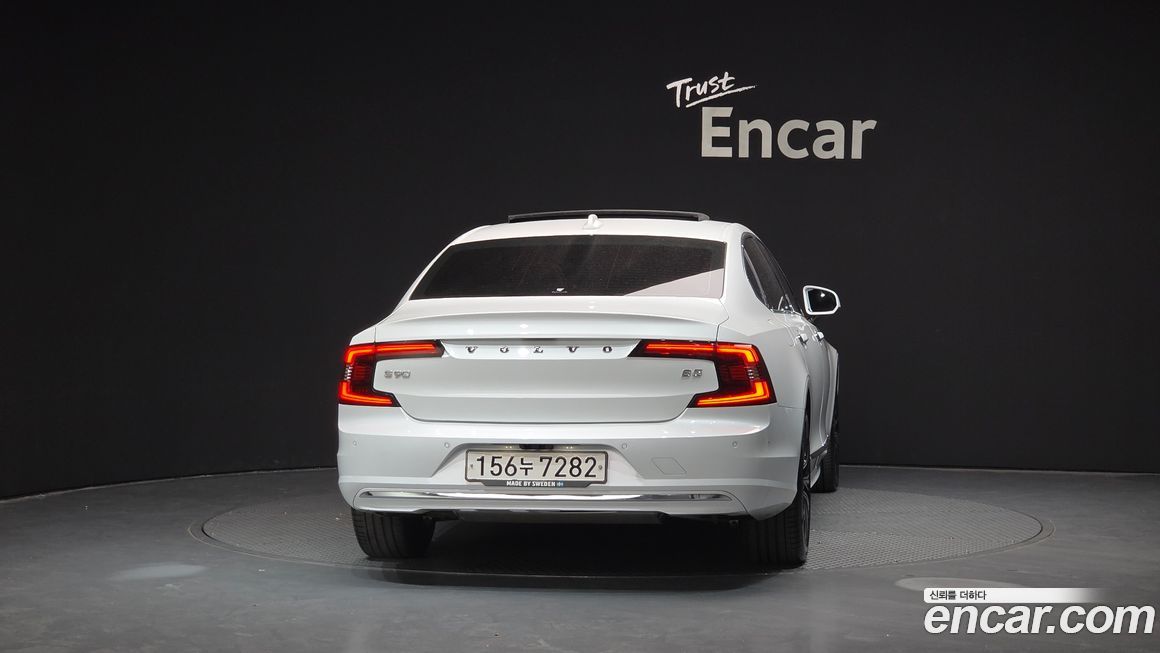 Volvo S90 2022