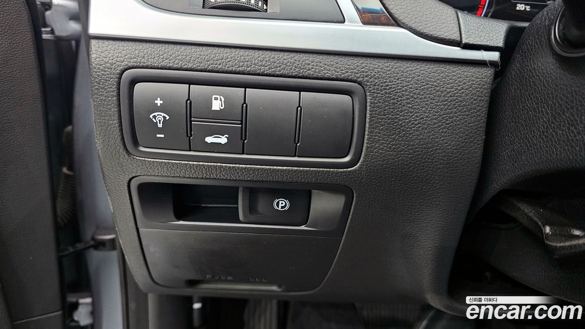 Hyundai Genesis 2016