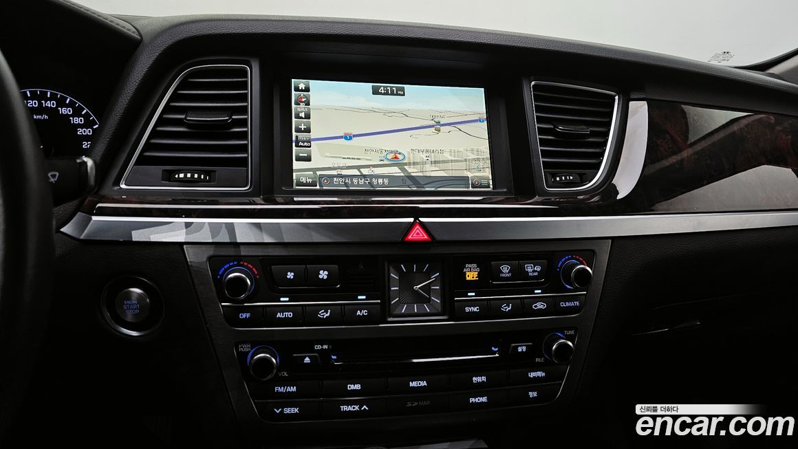 Hyundai Genesis 2016