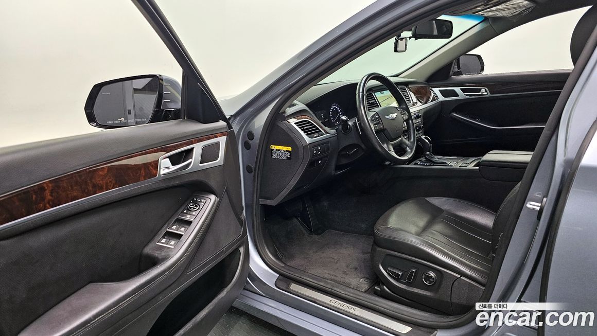 Hyundai Genesis 2016