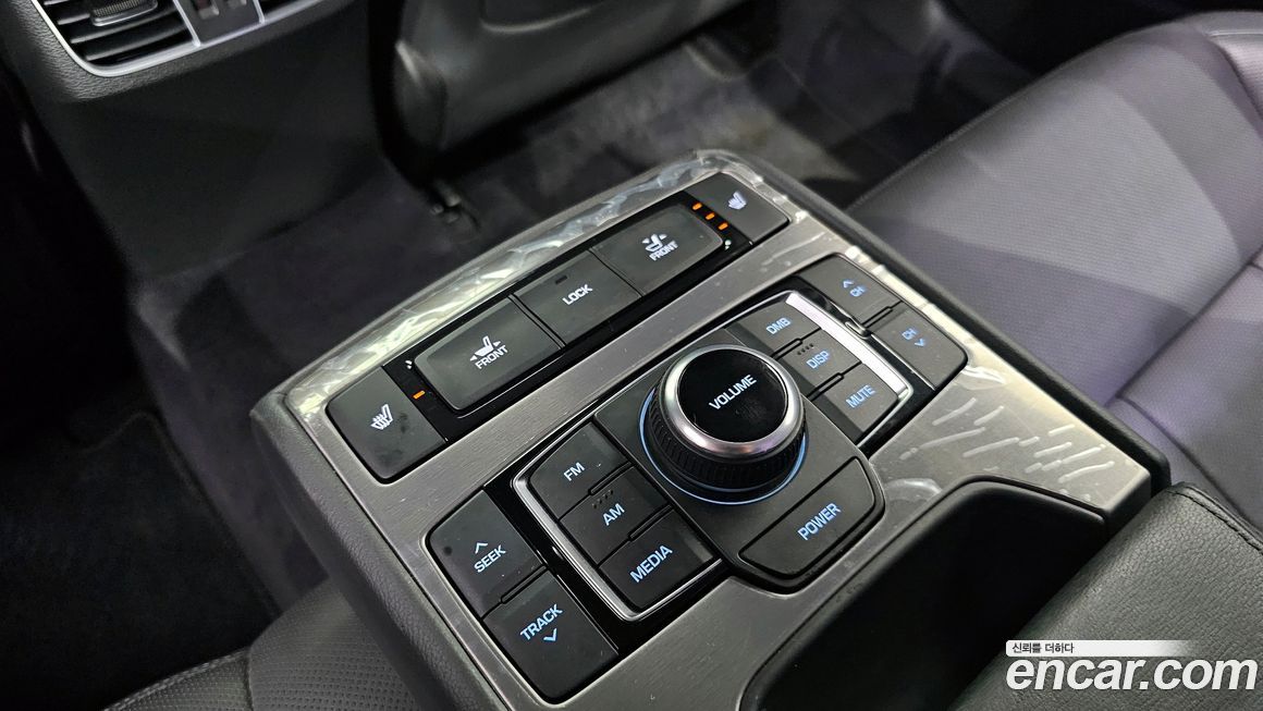 Hyundai Genesis 2016