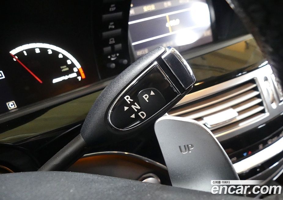 Mercedes-Benz S-Class 2008