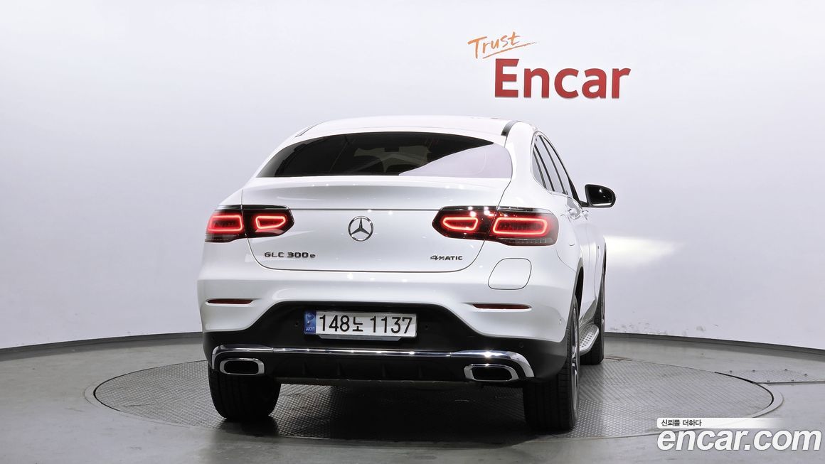 Mercedes-Benz GLC-Class 2021