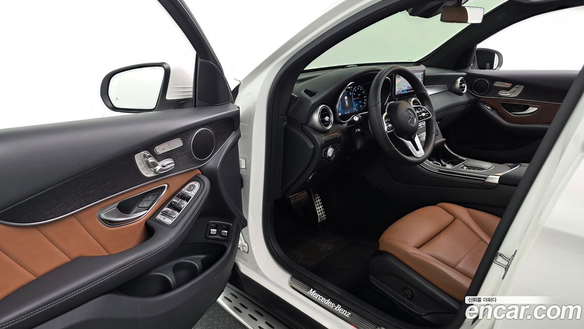 Mercedes-Benz GLC-Class 2021