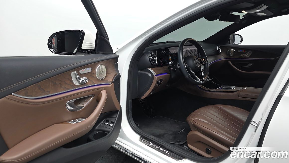 Mercedes-Benz E-Class 2023